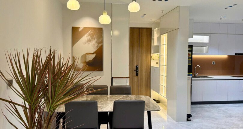 ban can ho the peak mitown 7 810x430 - Cần bán căn hộ cao cấp tại Midtown The Peak. DT 80m2 Lầu cao- Nội thất mới hiện đại- 2 Phòng-2wc- kèm ô xe- Giá 10.5 Tỷ