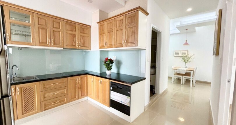 bep can ho ban 1 810x430 - Bán căn hộ chung cư sky garden 3, 72m2, 02pn, giá 5.890 tỷ, nội thất đầy đủ, xem nhà dễ.