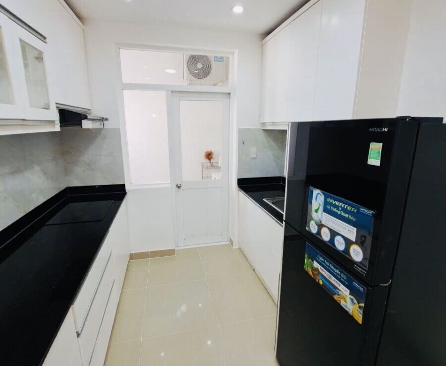 bep can ho ban 6 900x738 - Cho thuê căn hộ chung cư Sky Garden 3, 68m2, giá 15tr/tháng, nội thất đầy đủ, xem nhà dễ.