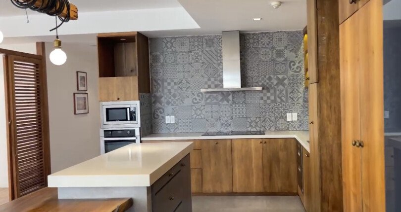 can canh bep day du thiet bi 810x430 - Giá mua bán căn hộ BS 3pn chung cư Riverside Residence phường Tân Mỹ T10/2025