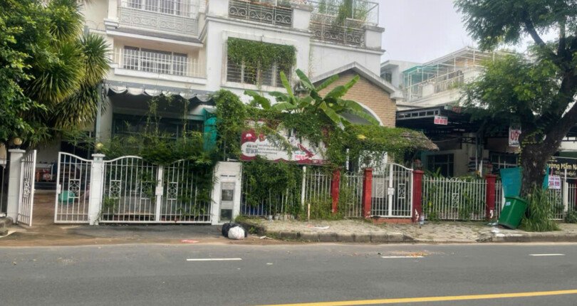 can canh nha biet thu cho thue 810x430 - Giá cho thuê cặp nhà Biệt thự liền kề số 4-6 Đường số 20 khu Mỹ Gia Phú Mỹ Hưng T10/2025