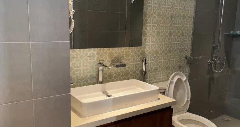 can ho ban co 3 toilet hoan thien nhu hinh 1 810x430 - Giá mua bán căn hộ BS 3pn chung cư Riverside Residence phường Tân Mỹ T10/2025