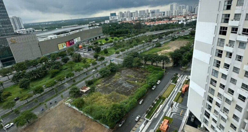 can ho lien ke ho boi noi khu du an 810x430 - Giá mua bán căn hộ 3pn tòa C chung cư Scenic Valley 2 phường Tân Mỹ T11/2025