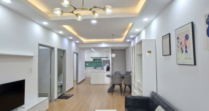 cho thue can hp skly garden 3 2 810x430 - Cho thuê căn hộ sân vườn Sky Garden 3. DT 100m2 Nhà có 2 phòng ngủ-2wc- 1 phòng đa năng- Nội thất đầy đủ- Giá 20 triệu/tháng