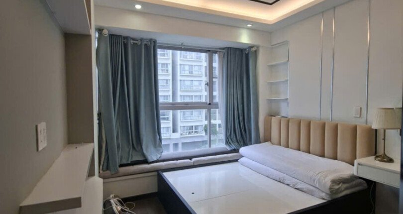 gen h z7105244690783 934414a579d613c2b7b0ebc4624bf8e1 810x430 - Cho thuê căn hộ Scenic Valley 1. DT 80m2 View đẹp- trực diện hồ bơi- 2 Phòng ngủ-2wc- Nội thất đầy đủ- Giá 22 Triệu/Tháng