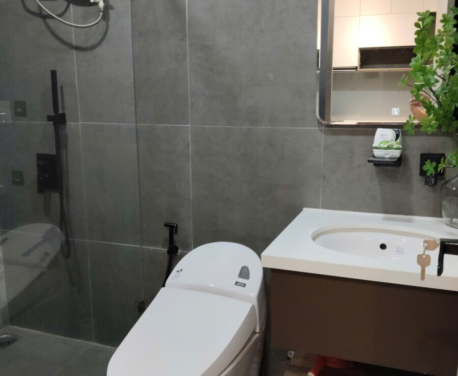 gen h z7111578456011 061845b471cd53ea3bb08f6d946985aa 900x738 - Cho thuê Shop Midtown Tòa M7. Tổng diện tích 70m2 Gồm trệt lửng- Đủ nội thất- Hiện đang trống vào ở ngay. Giá 19 Triệu/Tháng