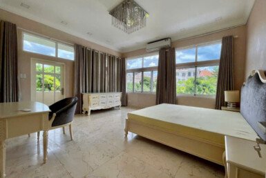 hien-trang-nha-co-4pn-hoan-thien-rong-rai-nhu-hinh