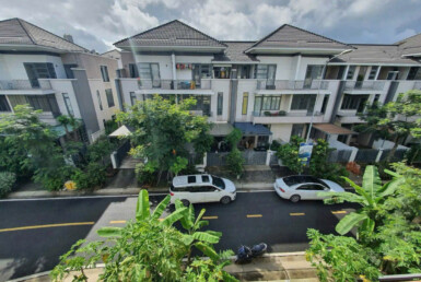 hinh anh nha biet thu lavila ban 385x258 - Giá mua bán nhà Biệt thự nguyên căn kdc Lavila Phước Kiển Nhà Bè T10/2025