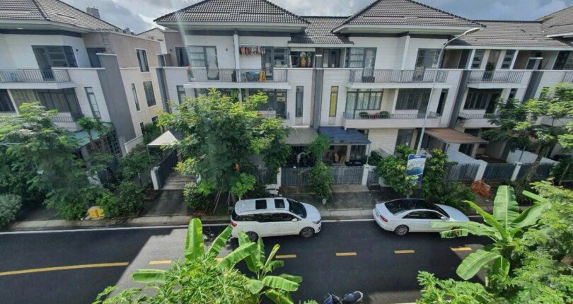 hinh anh nha biet thu lavila ban 810x430 - Giá mua bán nhà Biệt thự nguyên căn kdc Lavila Phước Kiển Nhà Bè T10/2025