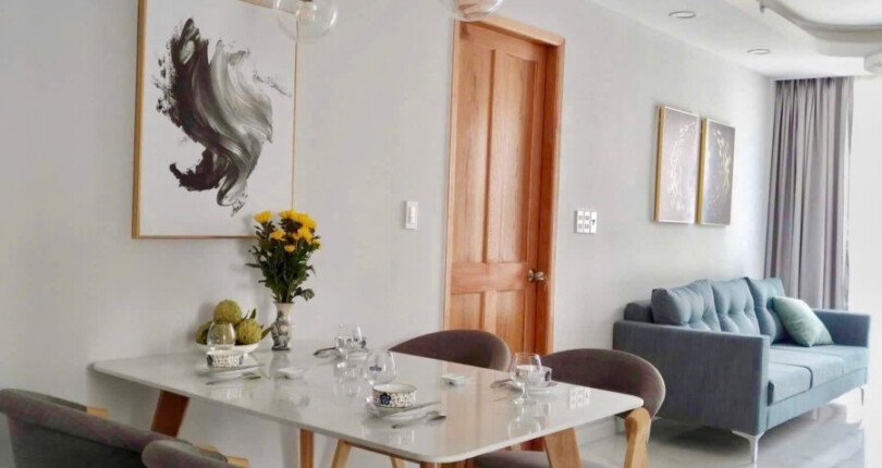 hinh anh phong khach can ho can ban gap 810x430 - Bán căn hộ chung cư Scenic Valley 2, 02pn, giá 6,8 tỷ, nhà đang có hợp đồng thuê 19tr/tháng.