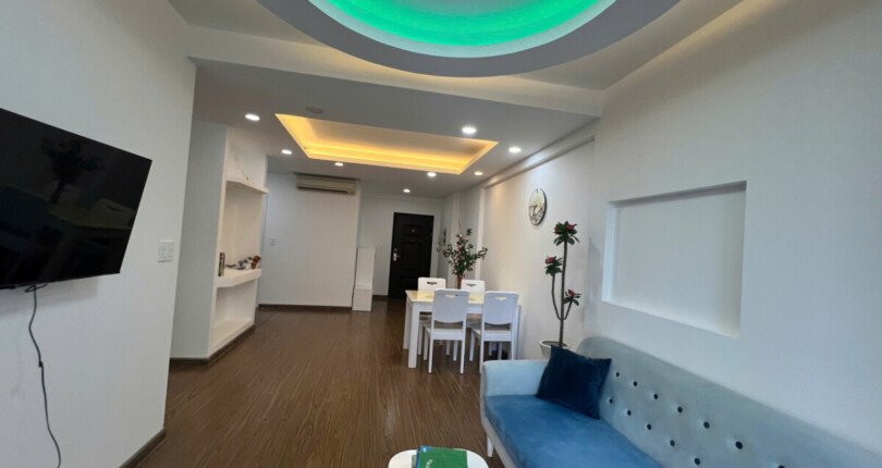 hinh anh phong khach cn ho can ban 810x430 - Bán căn hộ 77m2, chung cư Scenic Valley 1, 02pn, giá 7.4 tỷ, nội thất đầy đủ, xem nhà dễ.