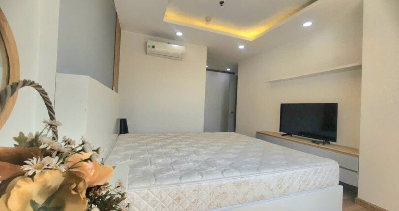 hinh anh phong ngu can ho can ban 810x430 - Bán căn hộ 110m2, chung cư Scenic Valley 1, 03pn, giá 9.680 tỷ, nhà đẹp, đầy đủ nội thất.