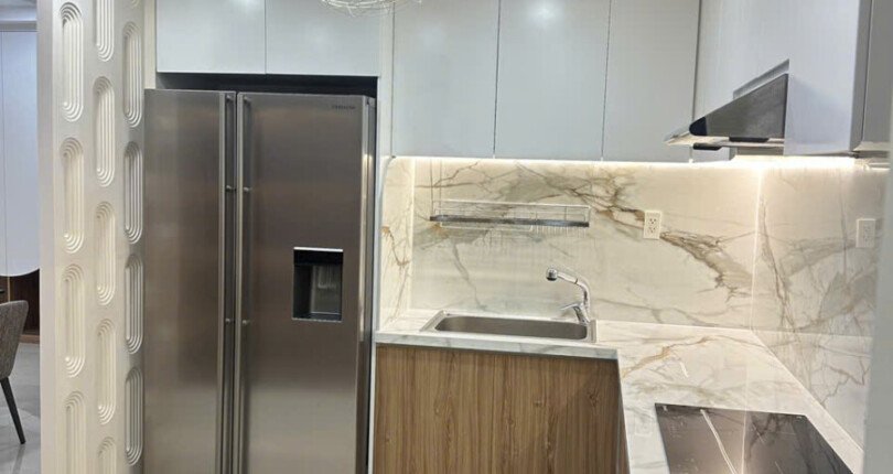 khong gian bep rong rai 20 810x430 - Giá mua bán căn hộ 3pn tòa B chung cư Scenic Valley 1 phường Tân Mỹ T11/2025