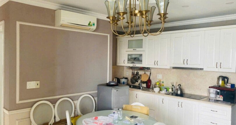 khong gian bep va phong an 3 810x430 - Giá mua bán căn hộ 3pn tòa I chung cư Star Hill phường Tân Mỹ T10/2025