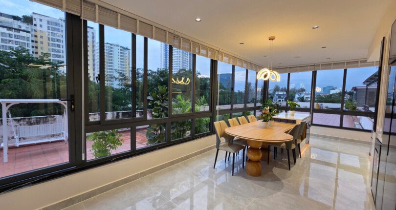 khong gian phong an 1 810x430 - Giá mua bán căn hộ sân vườn tòa 6A chung cư Sky Garden 3 phường Tân Hưng T10/2025
