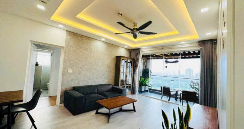 phong khach can ho ban 23 810x430 - Giá mua bán căn hộ 3pn chung cư Riverside Residence Phú Mỹ Hưng T10/2025