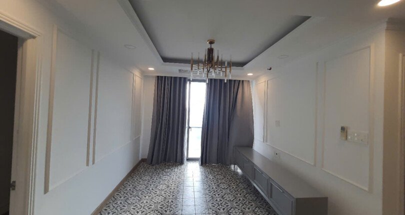 phong khach can ho ban 28 810x430 - Bán gấp căn hộ 2pn view biệt thự lầu cao chung cư Hưng Phúc giá 7,550 tỷ có ô xe