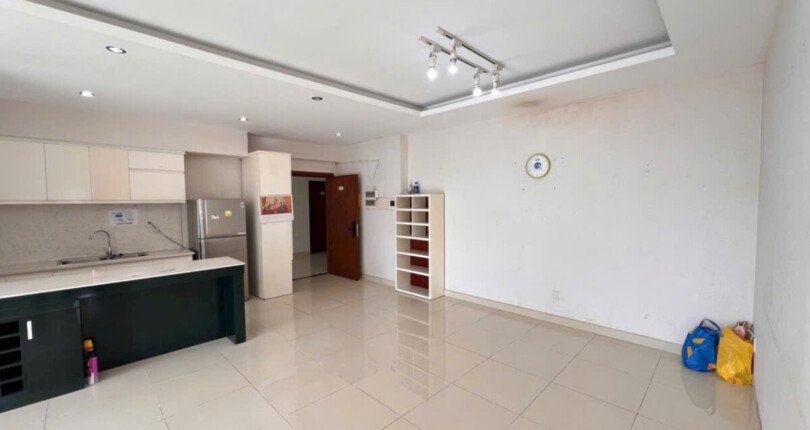 phong khach can ho ban 31 810x430 - Giá mua bán căn hộ 3pn tòa B chung cư Riverpark Residence phường Tân Hưng T10/2025