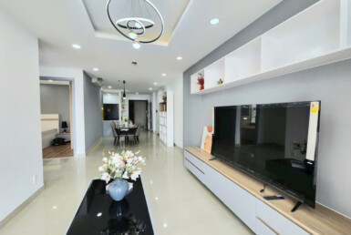 phong khach can ho ban 45 385x258 - Bán căn hộ 110m2, chung cư Scenic Valley 1, 03pn, giá 9.680 tỷ, nhà đẹp, đầy đủ nội thất.