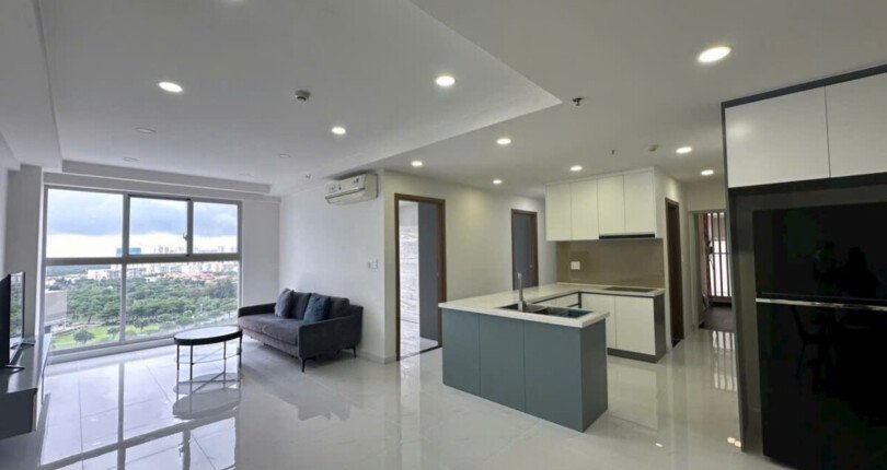 phong khach can ho ban 56 810x430 - Giá mua bán căn hộ 3pn tòa C chung cư Scenic Valley 2 phường Tân Mỹ T11/2025