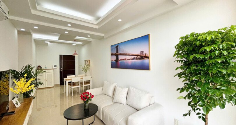 phong khach can ho ban 6 810x430 - Bán căn hộ chung cư sky garden 3, 72m2, 02pn, giá 5.890 tỷ, nội thất đầy đủ, xem nhà dễ.