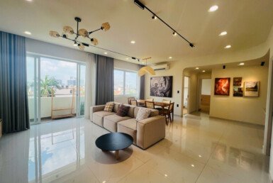 phong-khach-can-ho-can-ban-gap