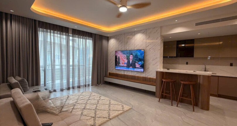 phong khach can ho cho thue 2 810x430 - Giá cho thuê căn hộ 3pn tòa C chung cư Riverpark Residence phường Tân Hưng T10/2025
