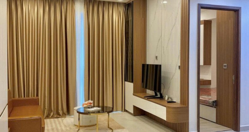 phong khach can ho cho thue 810x430 - Giá cho thuê căn hộ 2pn tầng 19 tòa D chung cư Midtown Phú Mỹ Hưng T10/2025