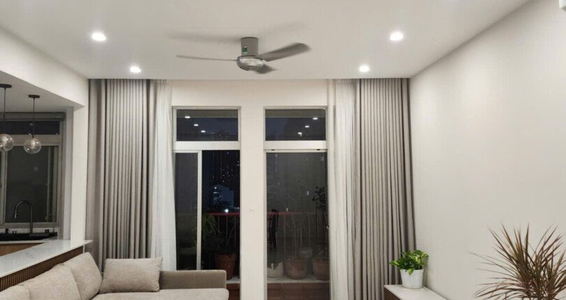 phong khach rong rai 1 810x430 - Giá mua bán căn hộ 2pn tòa D có thang máy chung cư Mỹ Phước phường Tân Hưng giá 7,3 tỷ