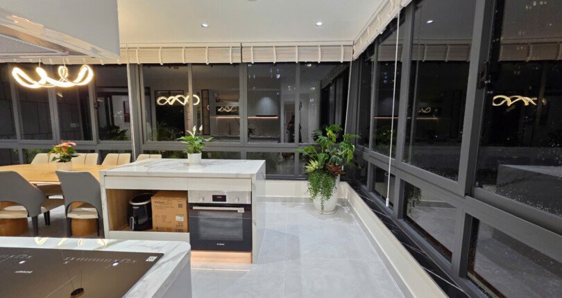 phong khach rong rai 810x430 - Giá mua bán căn hộ sân vườn tòa 6A chung cư Sky Garden 3 phường Tân Hưng T10/2025