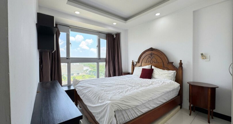 phong ngu can ho ban 14 810x430 - Bán căn hộ 77m2 chung cư Scenic Valley 1, giá 7.1 tỷ, nội thất đầy đủ, xem nhà dễ.
