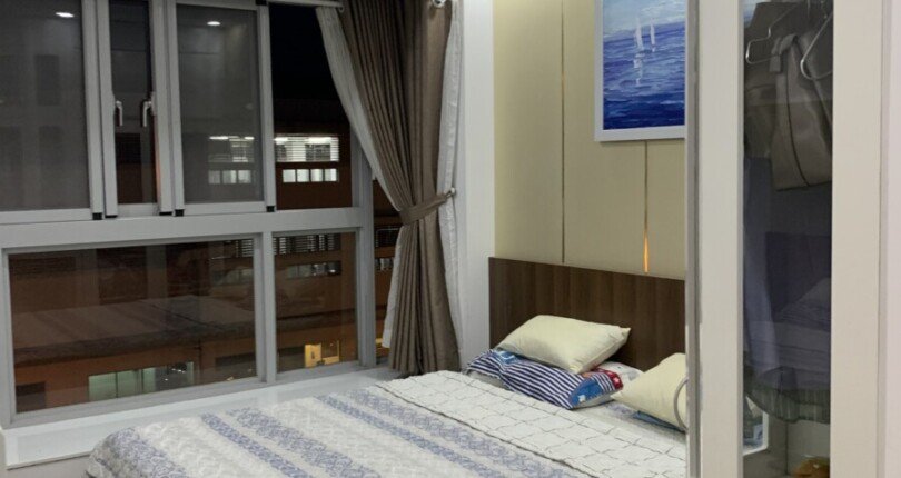 phong ngu can ho ban 4 810x430 - Bán căn hộ 71m2, chung cư Scenic Valley 1, 02pn, giá 6.280 tỷ, nhà đang có hợp đồng thuê ổn định.