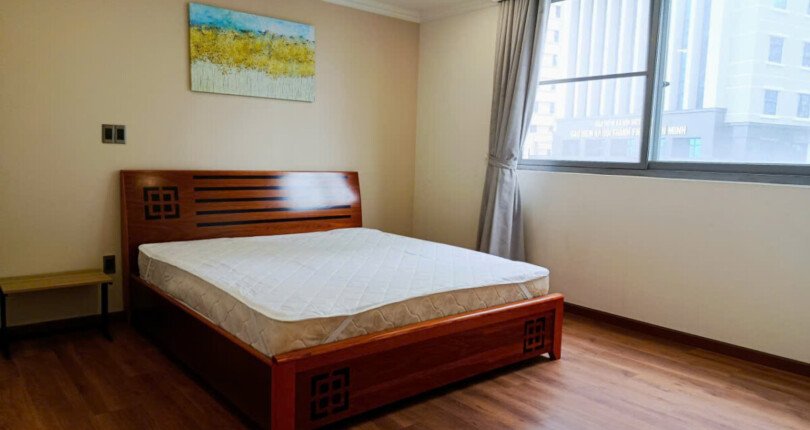 phong ngu can ho can ban 19 810x430 - Bán căn hộ chung cư Green Valley , diện tích 118m2 + 12m2 ô đậu xe ô to, 03pn, giá 10.850 tỷ, đủ nội thất.