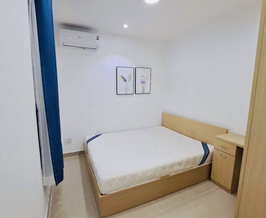 phong ngu can ho can ban 5 900x738 - Cho thuê căn hộ chung cư Sky Garden 3, 68m2, giá 15tr/tháng, nội thất đầy đủ, xem nhà dễ.