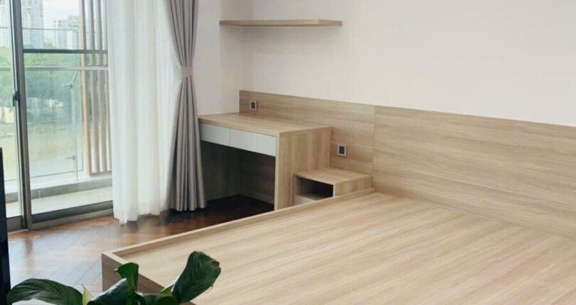 phong ngu master 810x430 - Giá mua bán căn hộ số 14 tòa A view sông chung cư Midtown Phú Mỹ Hưng T10/2025