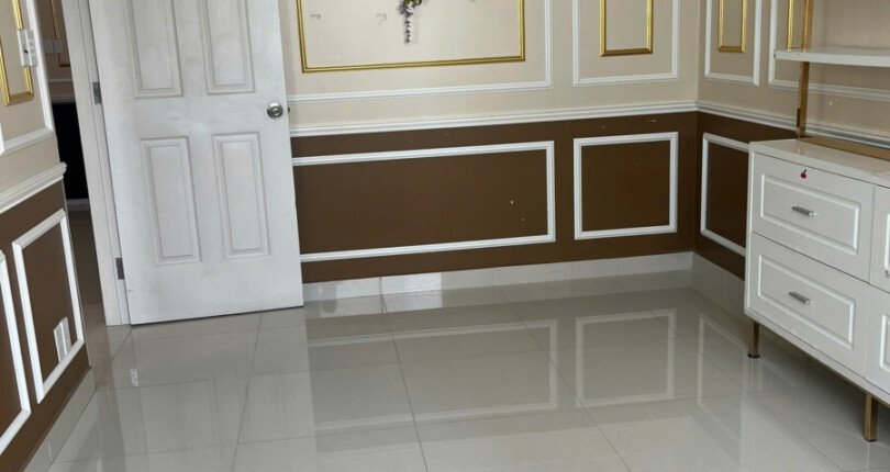 phong ngu nho thu 2 810x430 - Giá mua bán căn hộ 2pn tòa C2 chung cư Belleza phường Tân Mỹ T10/2025