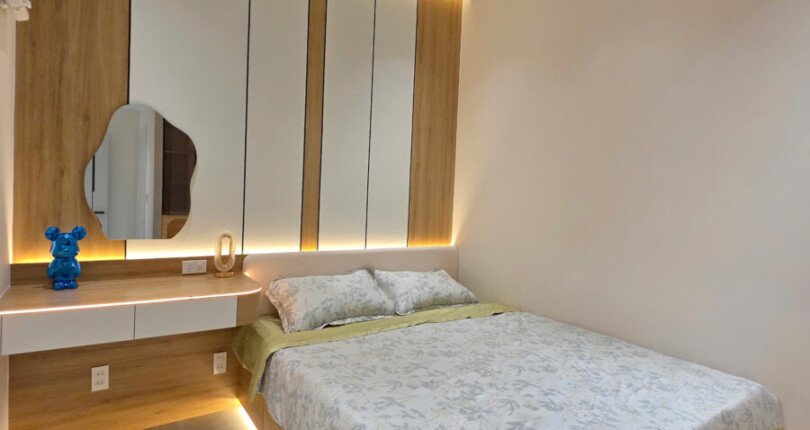 phong ngu nho trong can ho ban 1 810x430 - Giá mua bán căn hộ sân vườn tòa 6A chung cư Sky Garden 3 phường Tân Hưng T10/2025
