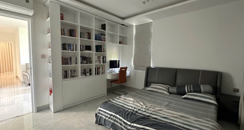 phong ngu rong rai sang trong 810x430 - Giá mua bán nhà Biệt thự nguyên căn kdc Thái Sơn Nhà Bè T10/2025