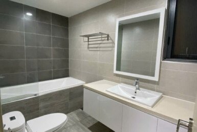 toilet-phong-master-co-bon-tam-nam