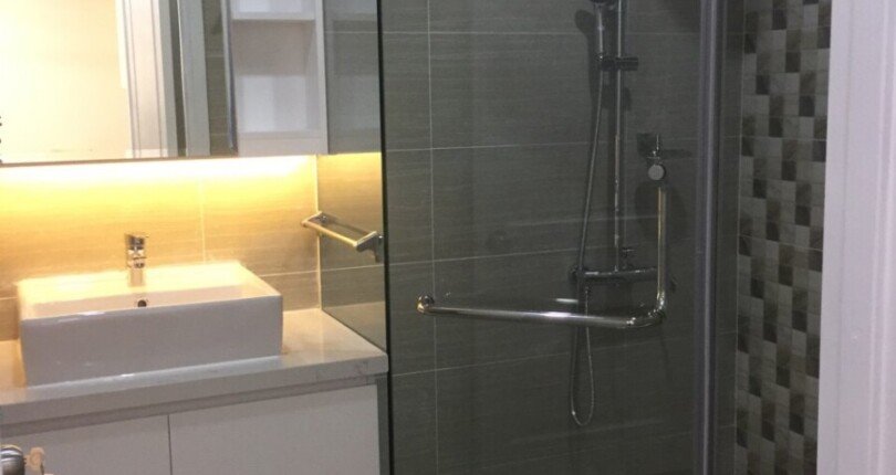 tollet can ho ban 2 810x430 - Bán căn hộ 71m2, chung cư Scenic Valley 1, 02pn, giá 6.280 tỷ, nhà đang có hợp đồng thuê ổn định.