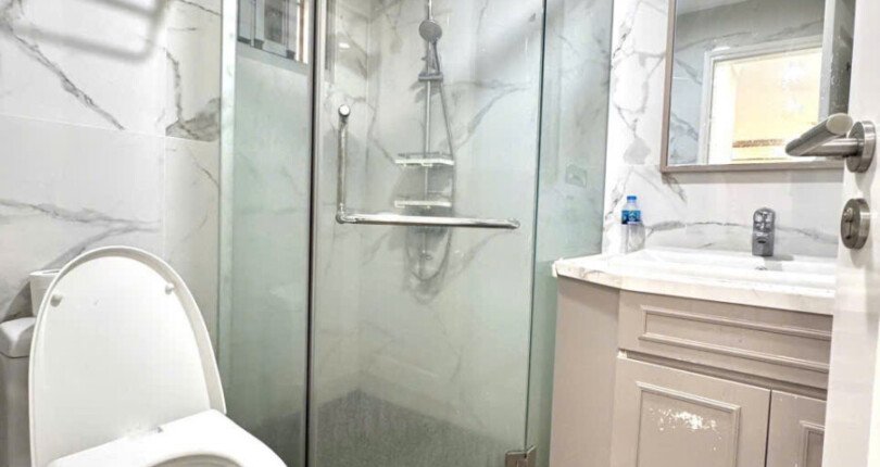 tollet can ho ban 7 810x430 - Bán căn hộ 71m2, chung cư Scenic Valley 1, giá 6.8 tỷ + 01 ô đậu xe ô tô, nhà đẹp.