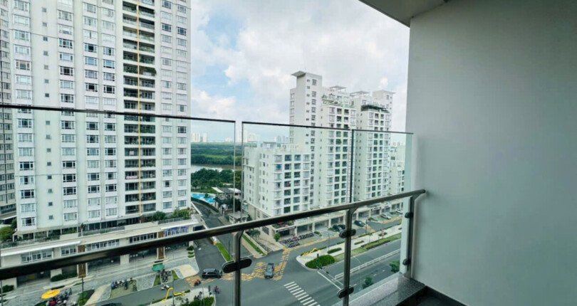 view ban cong phong khach can ho ban 810x430 - Giá mua bán căn hộ 2pn chung cư The Antonia Phường Tân Mỹ T10/2025
