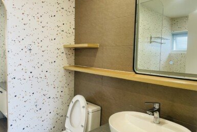 wc-can-ho-can-ban