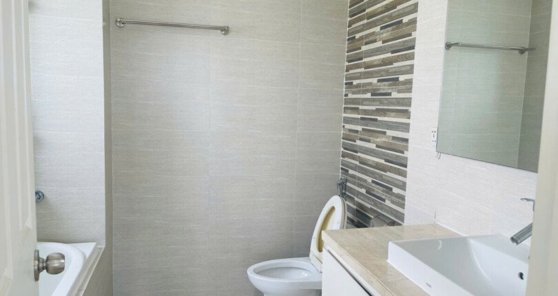 ban can ho happy valley 15 810x430 - Bán căn hộ Happy Valley. DT 100m2 Thiết kế 3 Phòng-2wc- Nội thất như hình- Lầu cao View quận 1. Giá bán 9.4 Tỷ