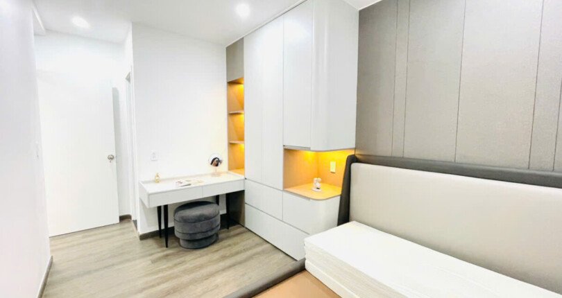 ban can ho skt garden 3 10 810x430 - Bán căn hộ đẹp tại Sky Garden 3. DT 70m2 Lầu cao- Block Trung tâm- 2 Phòng-2wc- Nội thất cao cấp- Giá 5.390 Tỷ