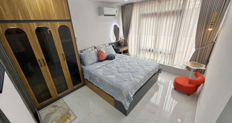 ban can ho sky garden 2 5 3 810x430 - Bán căn hộ có sân vườn tại Sky Garden 2. DT 150m2 Nội thất đẹp- mới- cao cấp- 3 Phòng ngủ-2wc- Giá 8.8 Tỷ