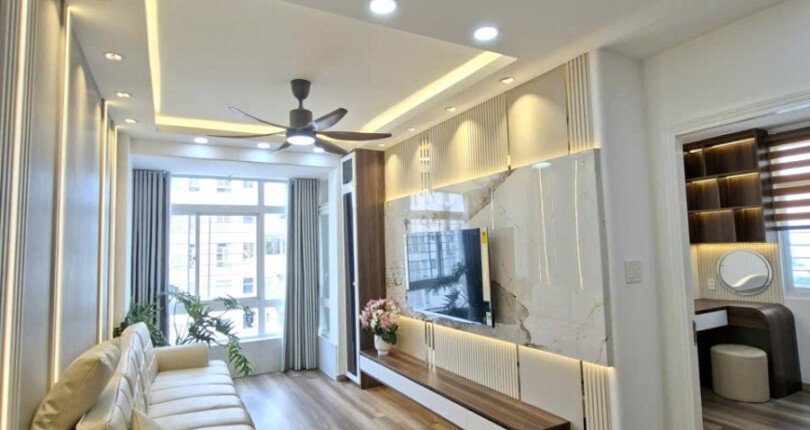 ban can ho sky garden 3 4 6 810x430 - Bán căn nhà đẹp tại Sky Garden 3. DT 68m2 Nhà mới đẹp- đủ nội thất mới 100%- Lầu cao- 2 phòng-2wc- Giá 5.490 Tỷ