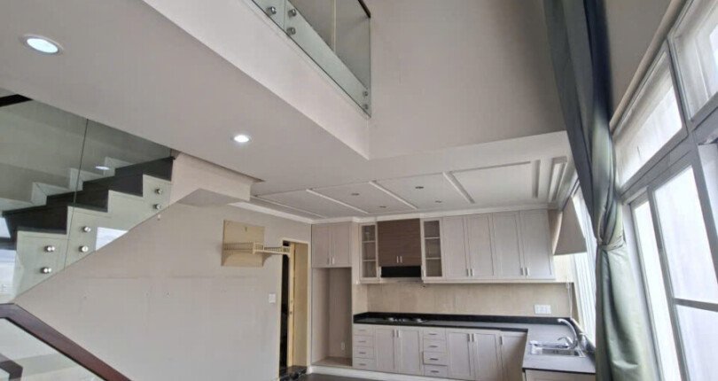 ban can penthouse sky garden 3 6 810x430 - Cần bán căn hộ Penthouse Sky Garden 3. DT 175m2- Có 2 sân. Nhà bán như hiện trạng tiện decor theo ý thích- Giá 9.750 Tỷ