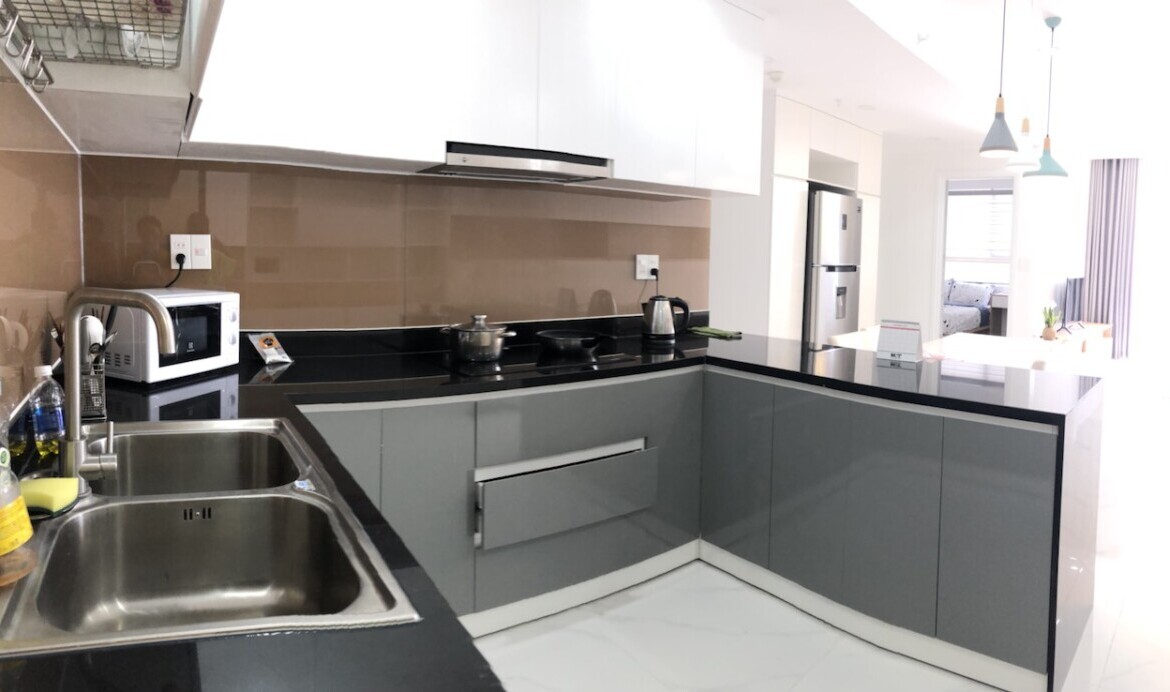 bep can ho ban 19 1170x692 - Bán căn hộ chung cư Scenic Valley 2, diện tích 77m2, giá 7.350 tỷ,căn hộ đầy đủ nội thất