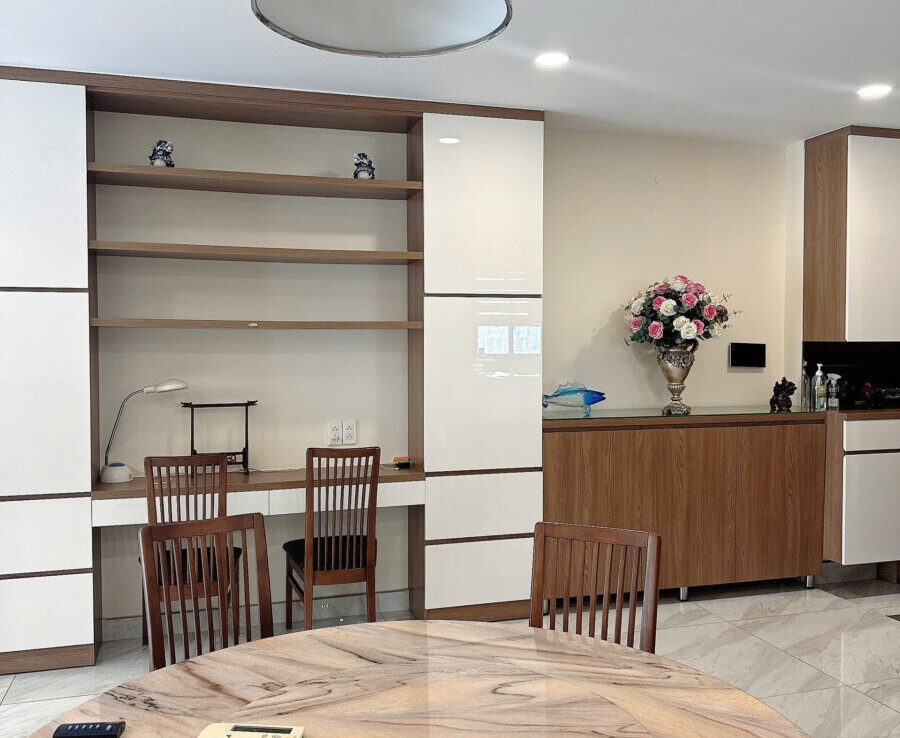 bep can ho ban 24 900x738 - Bán căn hộ 117m2, chung cư Scenic Valley 1, 02pn, giá 11,2 tỷ, nội thất cao cấp, nhà đang trống.